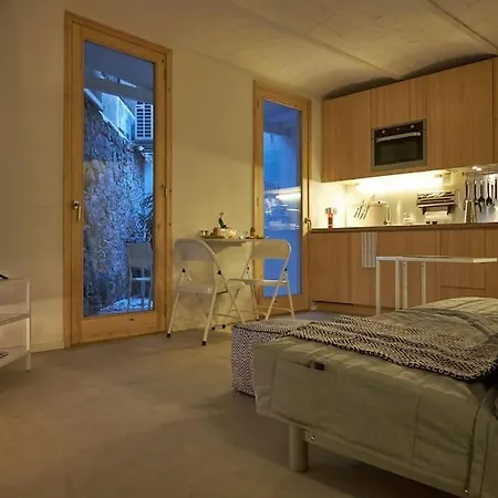 Luxury Patio Apartment *