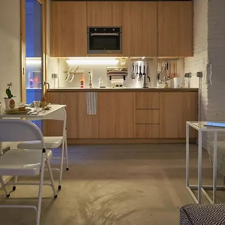 Luxury Patio Apartment Barcelona