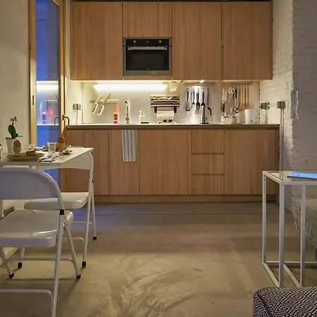 Luxury Patio Apartment Barcelona